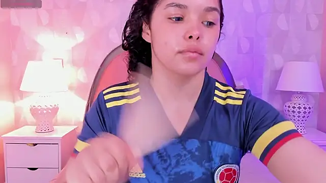 Snapshot of angeline_teen chatting on June 2026 12:18:02 PM angeline teen online show from June 2026 12:18:02 PM