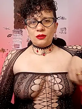 Snapshot of Daneshka_naughty chatting on February 2025 02:56:02 AM Daneshka naughty online show from February 2025 02:56:02 AM