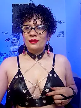 Snapshot of Daneshka_naughty chatting on March 2025 02:43:02 AM Daneshka naughty online show from March 2025 02:43:02 AM