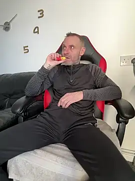 Snapshot of bigkeven4 chatting on January 2026 01:46:01 PM bigkeven4 online show from January 2026 01:46:01 PM