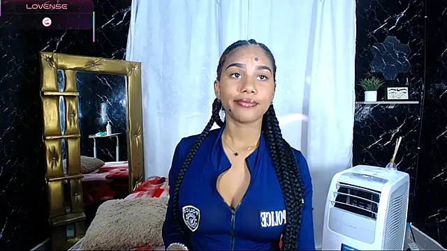 Hillary queen online show from November 2025 06:18:02 PM