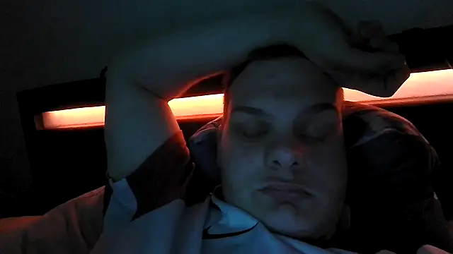 Nicolasjlhkjzl online show from April 2026 06:18:01 AM