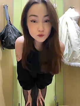 Snapshot of Peachy_Dream chatting on February 2025 05:37:01 PM Peachy Dream online show from February 2025 05:37:01 PM