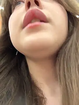 Snapshot of Peachy_Dream chatting on October 2025 06:08:02 PM Peachy Dream online show from October 2025 06:08:02 PM