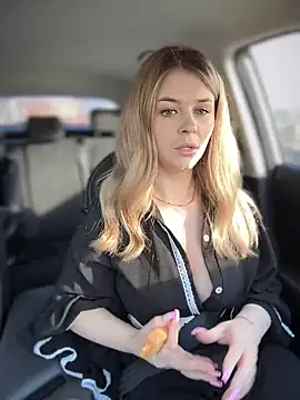 Snapshot of Love_Bri chatting on March 2025 11:40:02 AM Love Bri online show from March 2025 11:40:02 AM