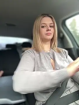 Snapshot of Love_Bri chatting on October 2025 10:26:01 AM Love Bri online show from October 2025 10:26:01 AM