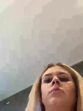 Snapshot of Love_Bri chatting on October 2025 09:23:01 AM Love Bri online show from October 2025 09:23:01 AM