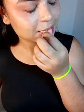 Cleo hills online show from December 2024 04:10:01 PM