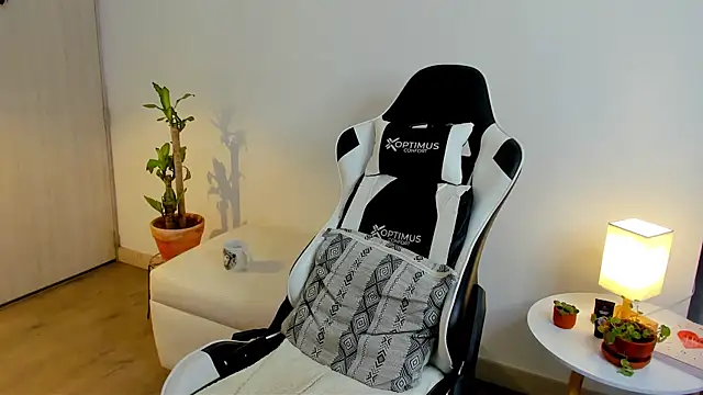 dafboy1 online show from February 2026 04:15:02 PM