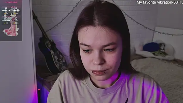 Snapshot of ValBae chatting on December 2024 01:28:01 PM ValBae online show from December 2024 01:28:01 PM