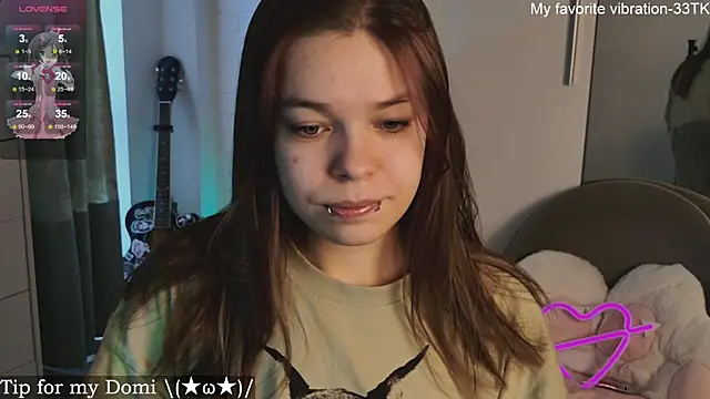 Snapshot of ValBae chatting on February 2025 12:04:02 PM ValBae online show from February 2025 12:04:02 PM