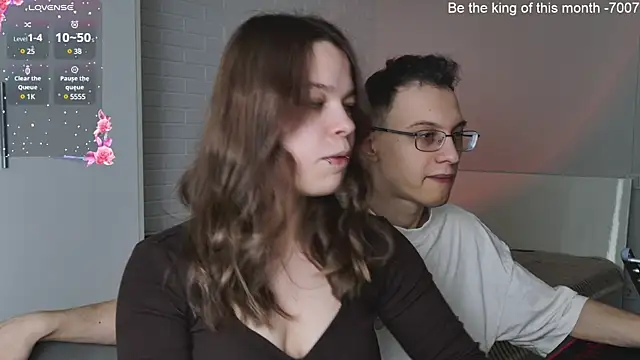 Snapshot of ValBae chatting on March 2025 10:17:01 AM ValBae online show from March 2025 10:17:01 AM