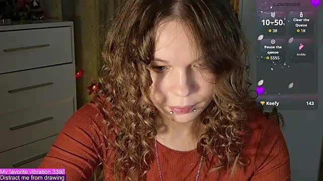 Snapshot of ValBae chatting on October 2025 08:29:02 PM ValBae online show from October 2025 08:29:02 PM