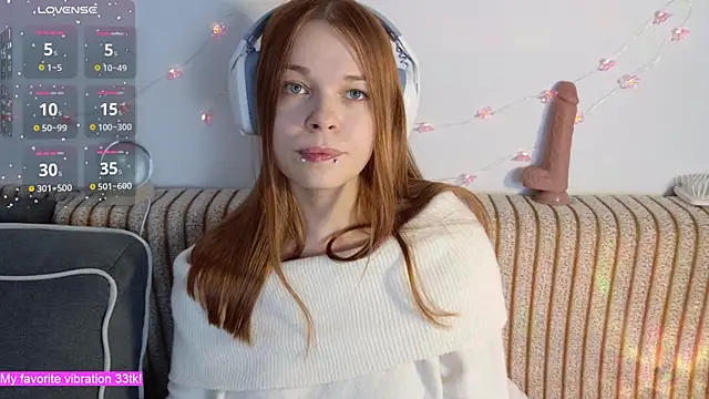 ValBae online show from November 2025 09:40:01 PM