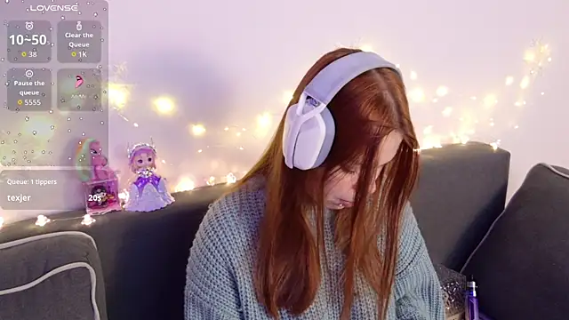 Snapshot of ValBae chatting on January 2026 09:28:01 PM ValBae online show from January 2026 09:28:01 PM