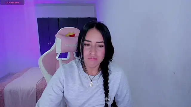 Tinylottie online show from May 2026 11:23:04 PM