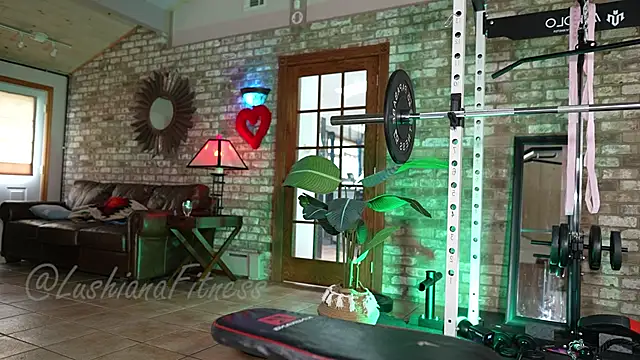 Snapshot of LushianaFitness chatting on June 2026 06:12:01 PM LushianaFitness online show from June 2026 06:12:01 PM