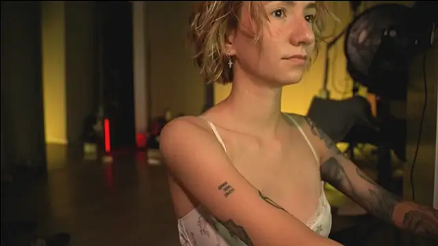 Arianna Richi online show from March 2025 05:54:02 AM