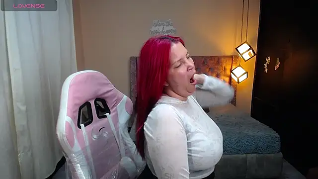 brithany smiith  online show from February 2025 02:23:02 AM