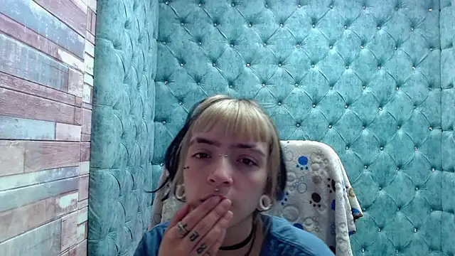 Snapshot of Samantha_Smiith chatting on October 2025 03:52:02 AM Samantha Smiith online show from October 2025 03:52:02 AM