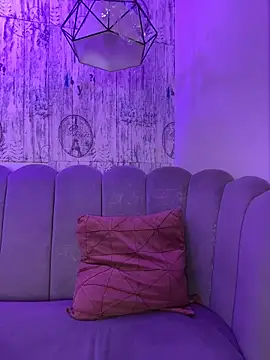 AbyThompson online show from December 2025 03:27:02 PM