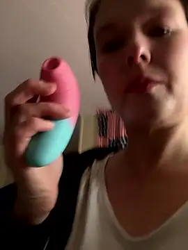 KatieBARBiE98 online show from January 2026 07:48:01 PM