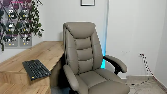 Madeleine  w online show from March 2026 12:08:01 AM