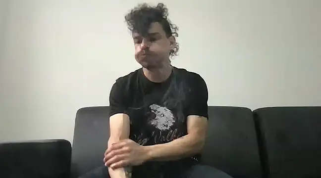 Snapshot of HorrorotikA chatting on December 2024 05:48:02 PM HorrorotikA online show from December 2024 05:48:02 PM