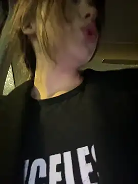 Snapshot of pantyless chatting on October 2025 11:03:02 PM pantyless online show from October 2025 11:03:02 PM