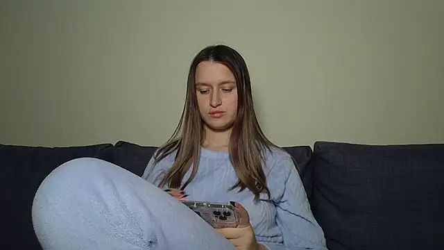 Snapshot of Submissive_love chatting on January 2025 08:36:02 PM Submissive love online show from January 2025 08:36:02 PM