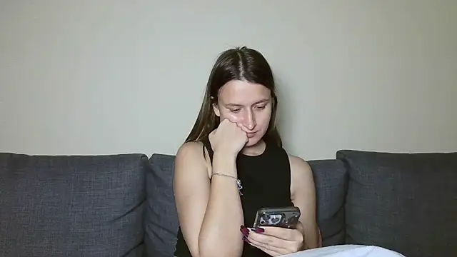 Snapshot of Submissive_love chatting on March 2025 08:32:02 PM Submissive love online show from March 2025 08:32:02 PM