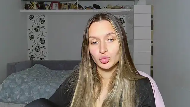 Snapshot of Submissive_love chatting on November 2025 05:37:01 PM Submissive love online show from November 2025 05:37:01 PM