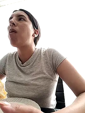 Bonny Klote online show from October 2025 02:06:02 PM