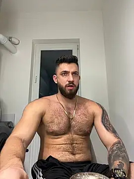 Snapshot of LoveIsBlind_ chatting on December 2024 09:27:01 PM LoveIsBlind  online show from December 2024 09:27:01 PM