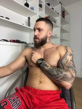 Snapshot of LoveIsBlind_ chatting on September 2025 03:36:01 PM LoveIsBlind  online show from September 2025 03:36:01 PM