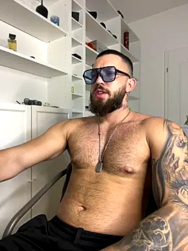 Snapshot of LoveIsBlind_ chatting on September 2025 06:00:01 PM LoveIsBlind  online show from September 2025 06:00:01 PM