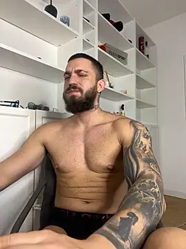 Snapshot of LoveIsBlind_ chatting on October 2025 04:09:02 AM LoveIsBlind  online show from October 2025 04:09:02 AM