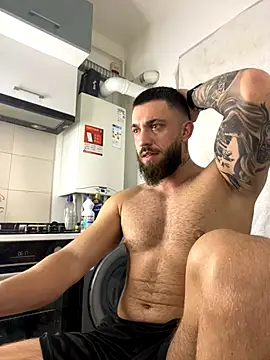 Snapshot of LoveIsBlind_ chatting on October 2025 03:18:02 AM LoveIsBlind  online show from October 2025 03:18:02 AM