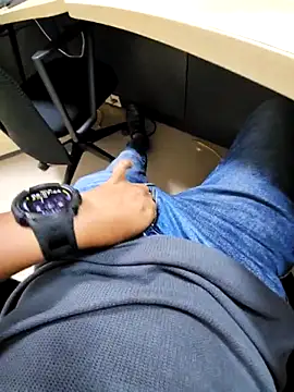 Snapshot of rocksrockydick chatting on September 2025 02:37:01 AM rocksrockydick online show from September 2025 02:37:01 AM