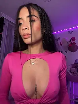 Snapshot of lina_pink chatting on December 2024 06:46:02 AM lina pink online show from December 2024 06:46:02 AM