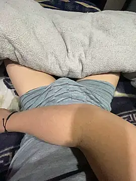 Snapshot of josle24 chatting on February 2025 05:13:02 AM josle24 online show from February 2025 05:13:02 AM