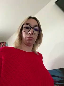 Snapshot of Giuliana_baby chatting on June 2026 07:31:01 AM Giuliana baby online show from June 2026 07:31:01 AM