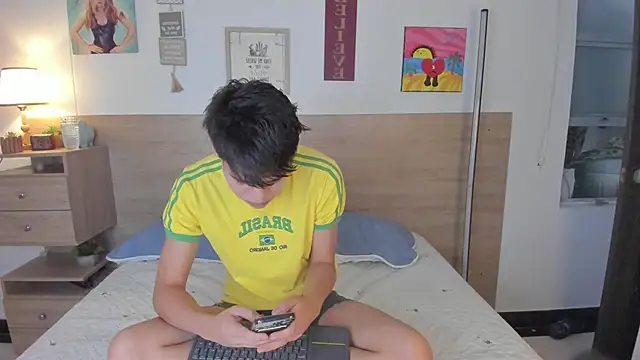 justinbiler online show from October 2025 12:24:01 PM