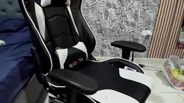 chriss jones1 online show from February 2026 10:13:02 PM