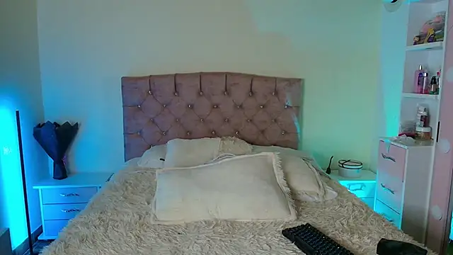 miaa saenz1 online show from December 2025 03:56:01 AM