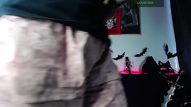 Snapshot of blckwolf_6 chatting on November 2025 06:42:02 PM blckwolf 6 online show from November 2025 06:42:02 PM