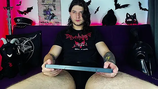 Snapshot of blckwolf_6 chatting on December 2025 05:18:02 PM blckwolf 6 online show from December 2025 05:18:02 PM