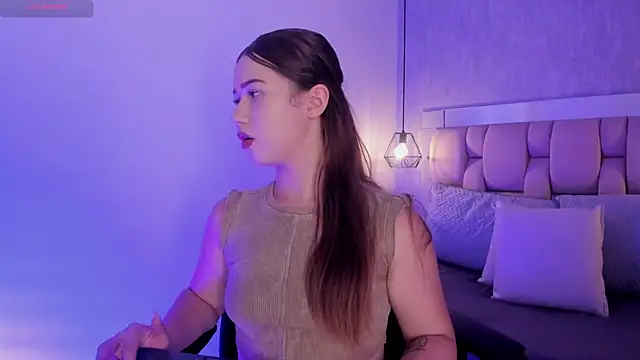 Roxie-Summers11 online show from February 2025 07:32:02 PM