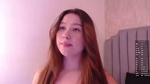 Snapshot of Roxie-Summers11 chatting on June 2026 12:09:02 PM Roxie-Summers11 online show from June 2026 12:09:02 PM