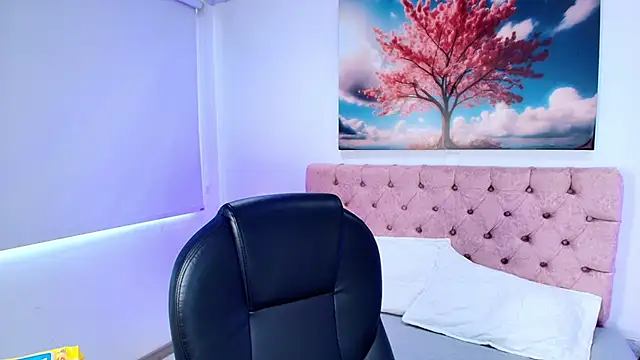 Emma monserrat online show from March 2026 08:27:02 PM